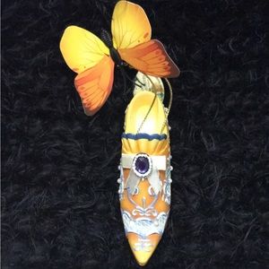 “Provence Bourr’ee” Heirloom Ornament Collectible Shoe